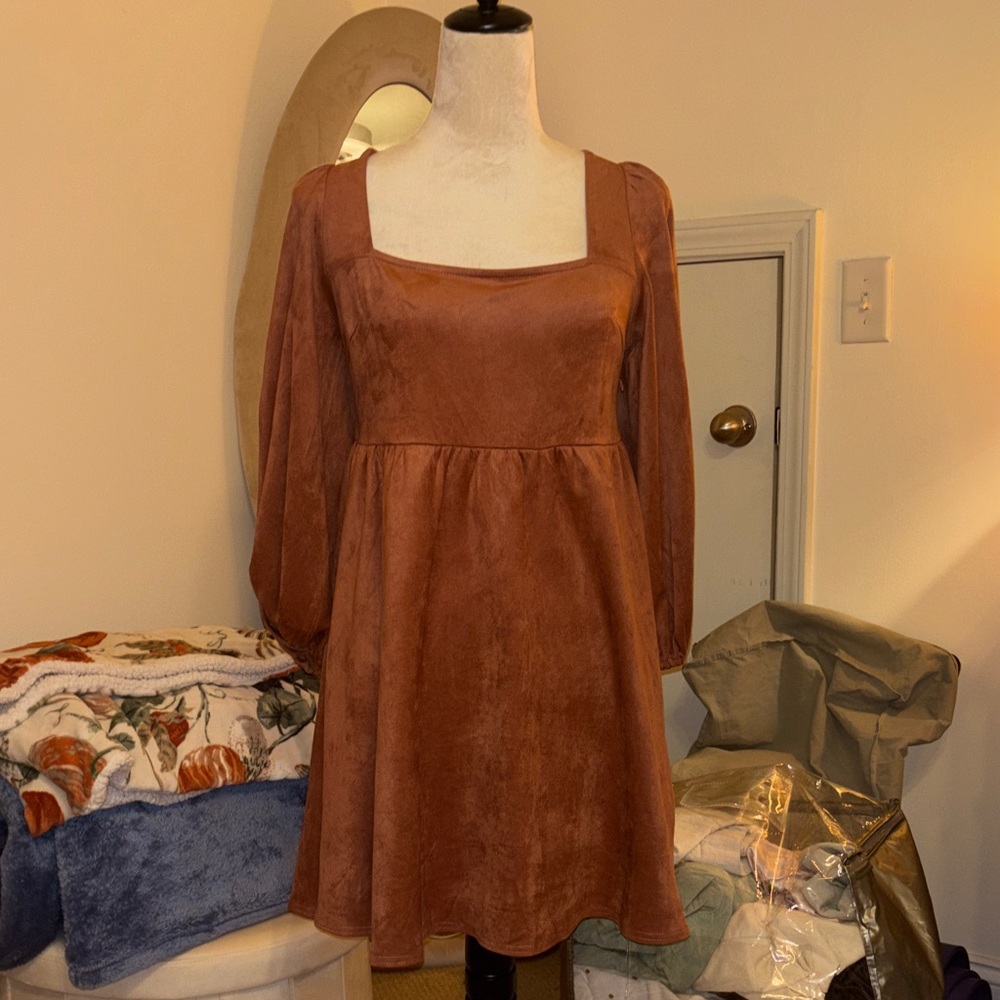 Brown Square-Neck Long Sleeve Velvet Dress